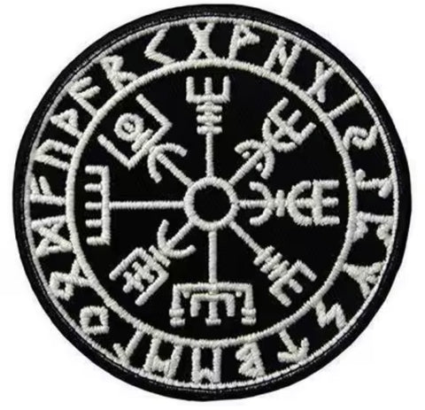 Écusson Vegvisir avec runes brodé blanc
